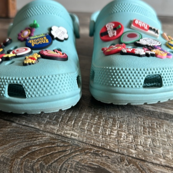 Crocs with charms - Picture 7 of 10